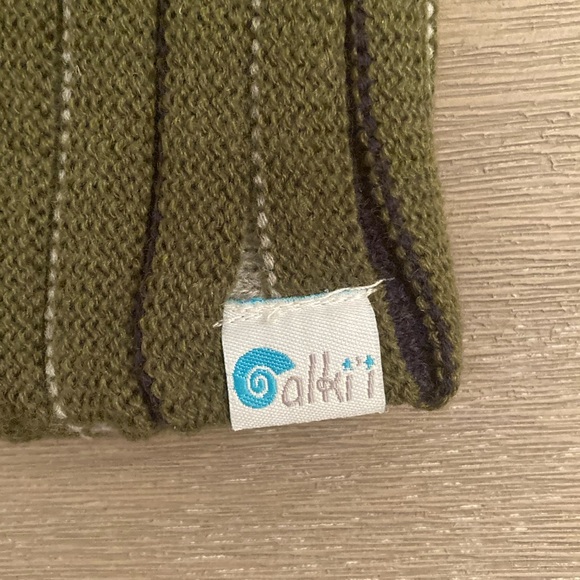 Two knit beanies, Red/black, green stripe - Picture 4 of 4